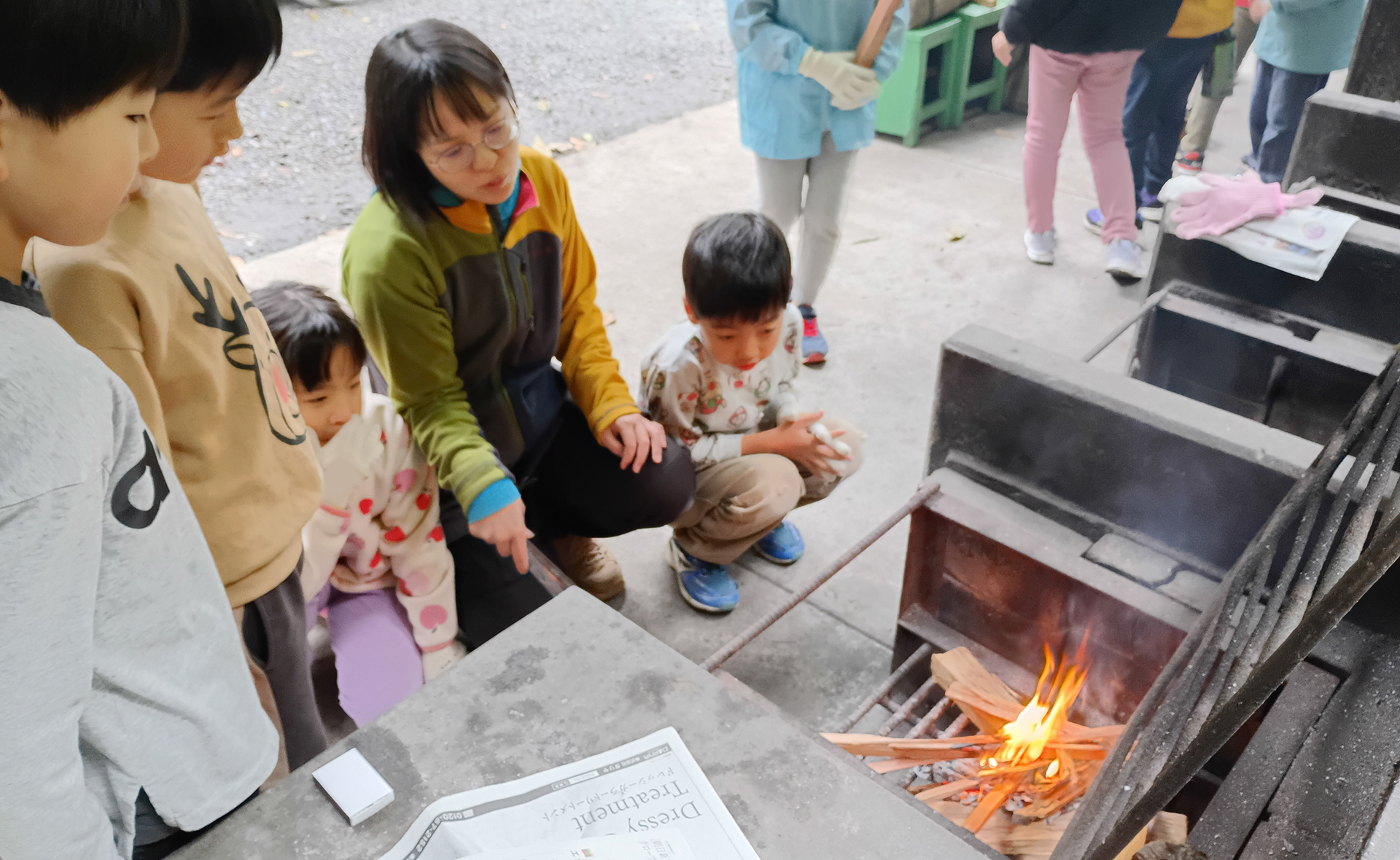 アウトドアクッキングの様子